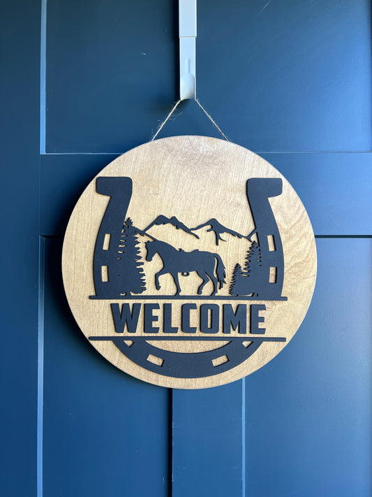 Horseshoe Welcome sign